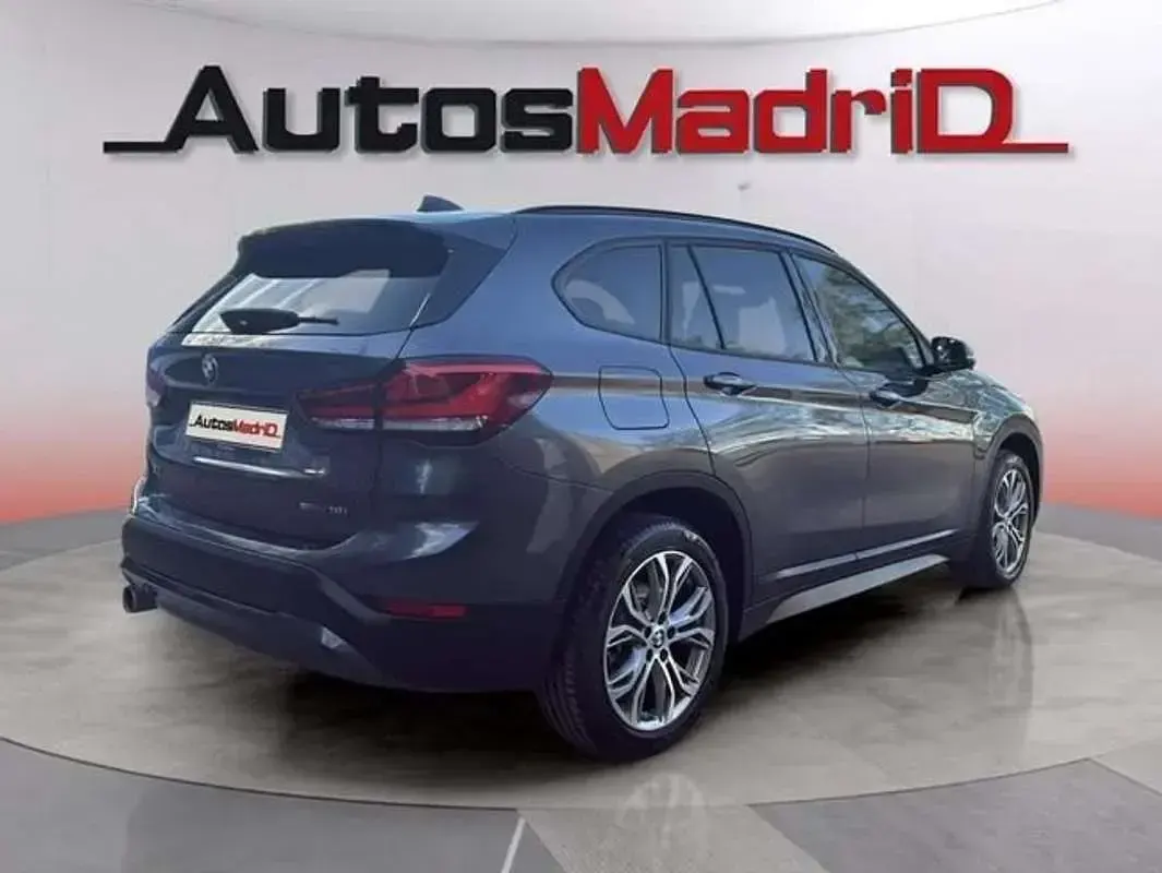 Usado BMW X1 136 CV (100 kW) 2021 Gris SUV