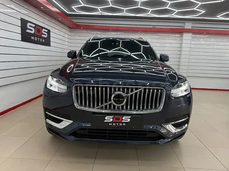 Usado Volvo XC90 Inscription 455 CV (334 kW) 2026 Azul SUV