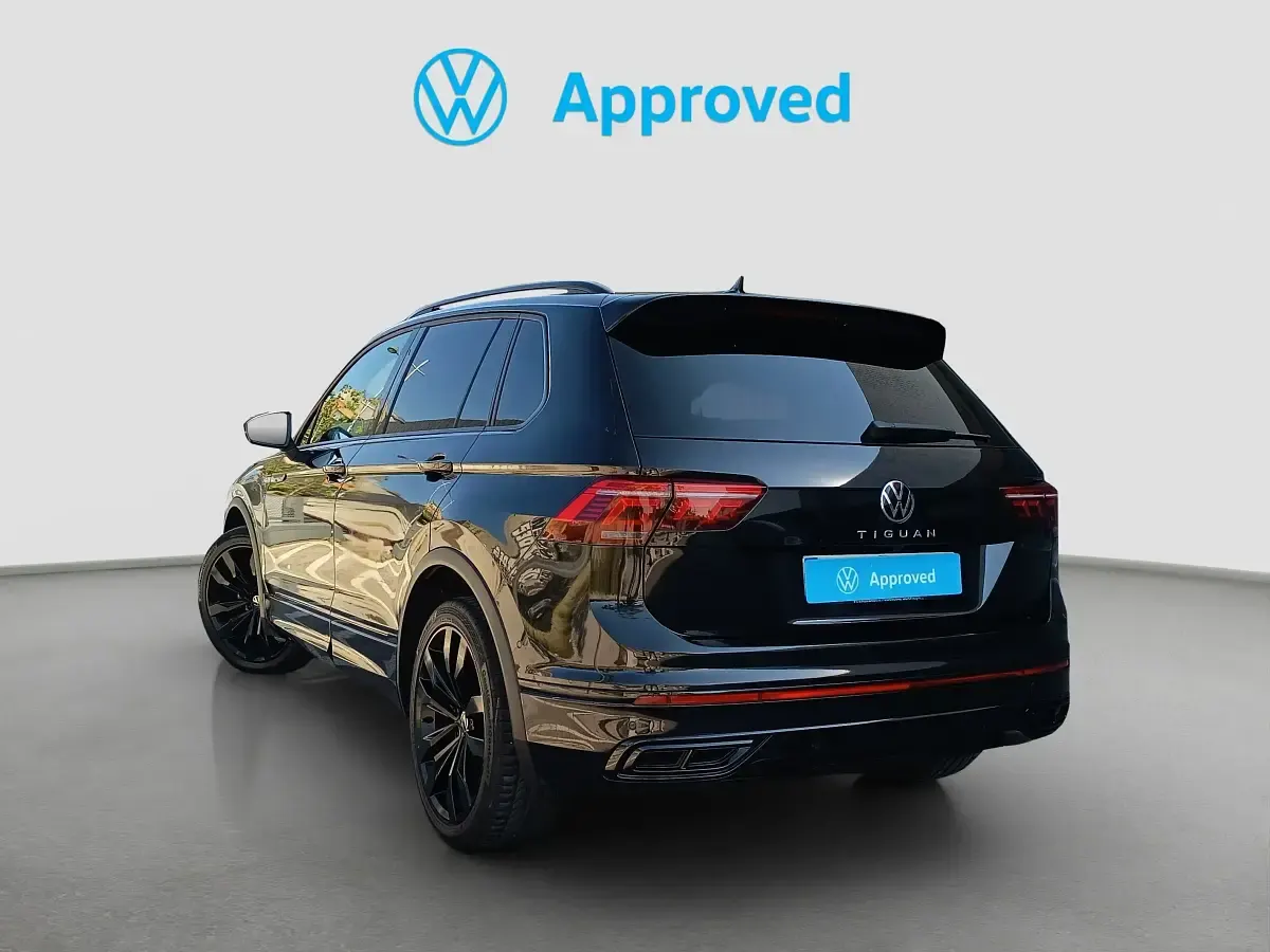 Usado VW Tiguan R-line 150 CV (110 kW) 2023 Negro SUV