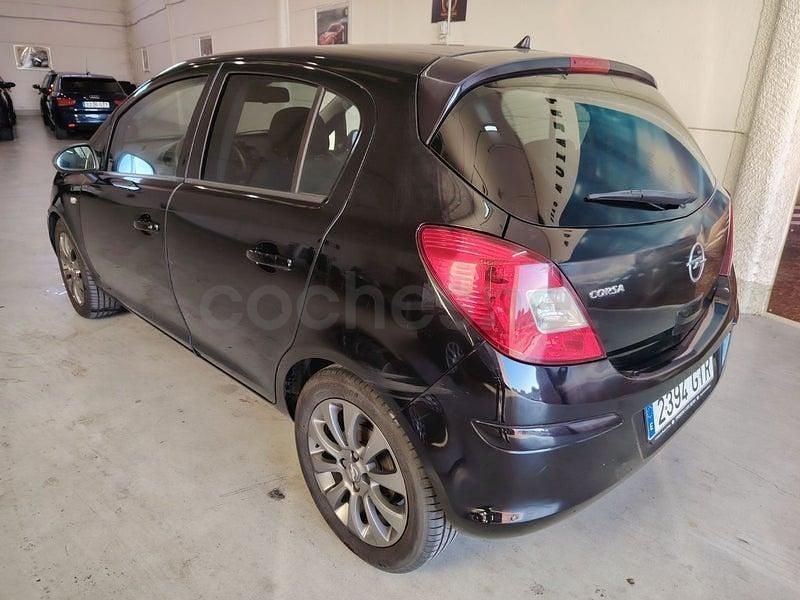 Usado Opel Corsa 100 CV (73 kW) 2010 Negro Utilitario