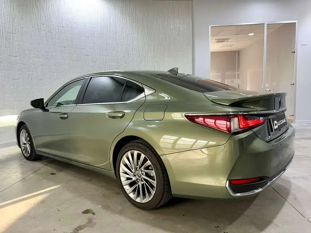 Usado Lexus ES300 Luxury Line 218 CV (160 kW) 2025 Verde Berlina