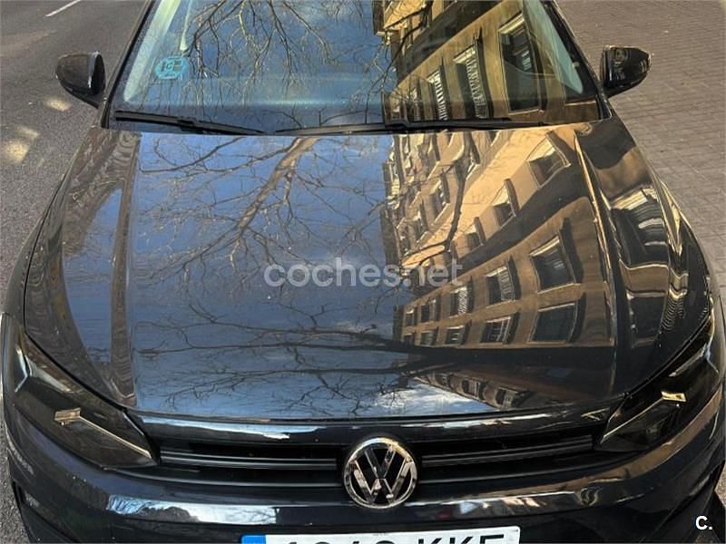 Gris / plata Usado 2018 VW Polo Edition Berlina | 11.500 € (Buen precio) - Imagen 1/4