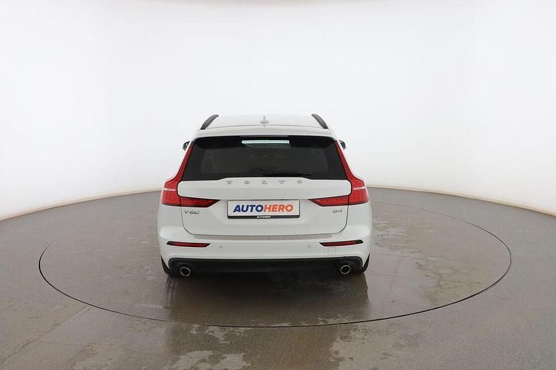 Usado Volvo V60 Core 197 CV (144 kW) 2021 Blanco Familiar
