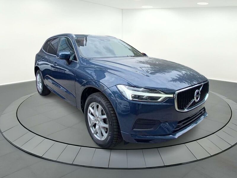 Używany Volvo XC60 Momentum 150 KM (110 kW) 2019 Niebieski SUV
