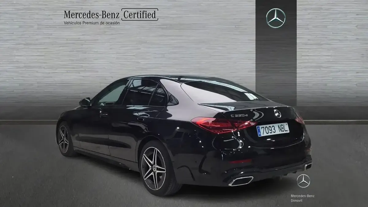 Usado Mercedes C220 AMG line 200 CV (147 kW) 2025 Negro obsidiana Berlina