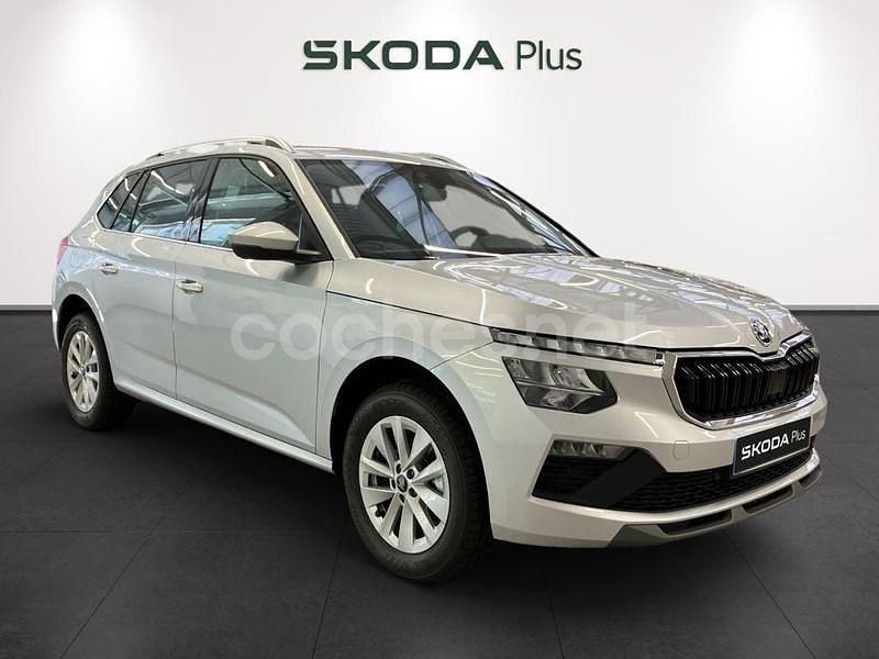 Gris / plateado Usado 2025 Skoda Kamiq Selection SUV | 23.400 € (Precio justo) - Imagen 1/4