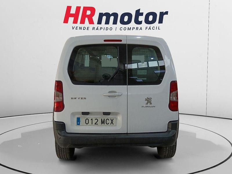 Usado Peugeot Rifter Business-Line 102 CV (75 kW) 2022 Blanco Monovolumen