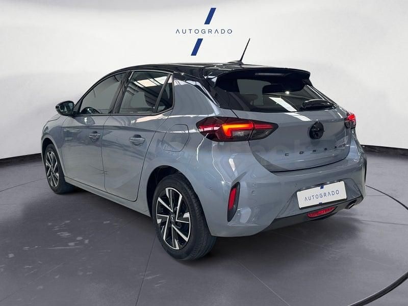 Usado Opel Corsa 100 CV (73 kW) 2024 Gris / plata Utilitario