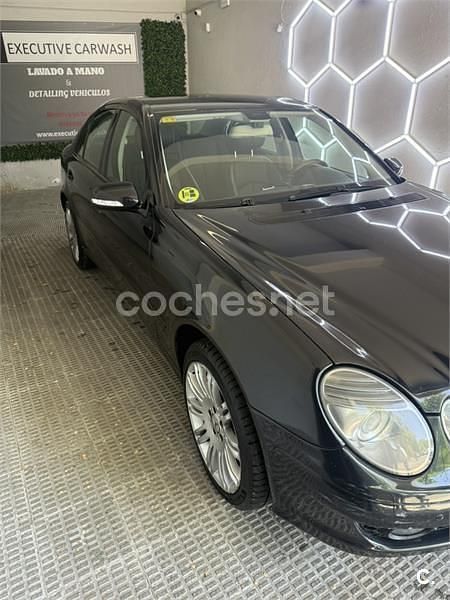 Usado Mercedes E220 170 CV (125 kW) 2009 Negro Berlina