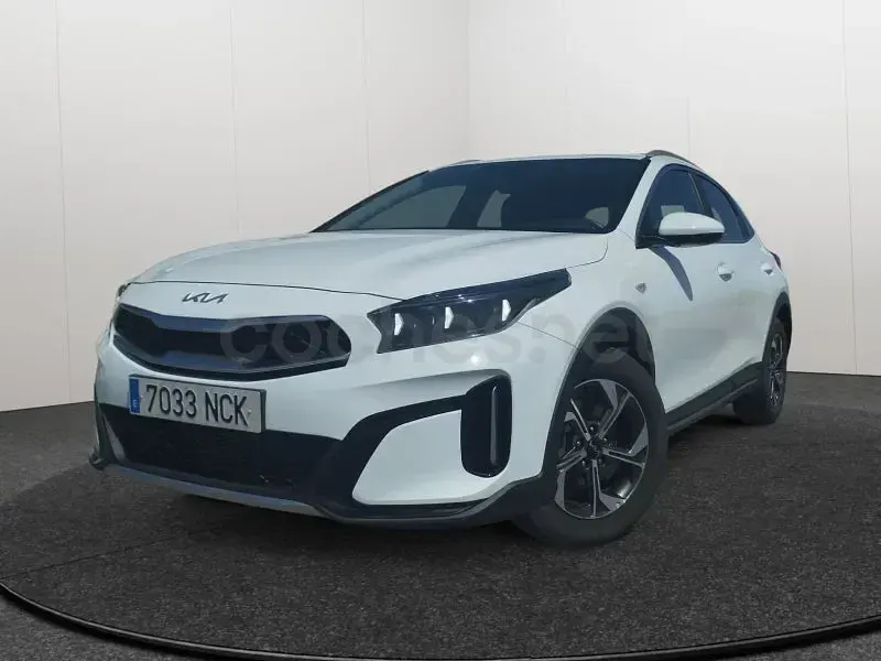 Usado Kia XCeed 100 CV (73 kW) 2025 Blanco SUV