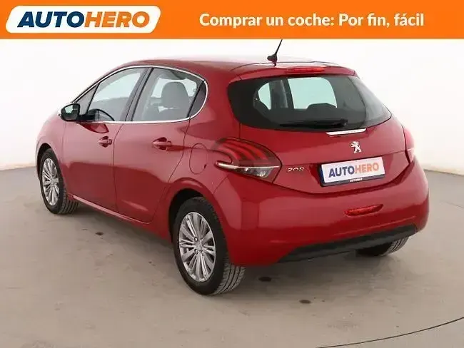 Usado Peugeot 208 Allure 110 CV (80 kW) 2018 Rojo Utilitario