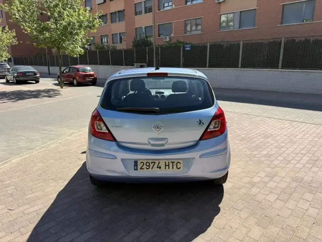 Usado Opel Corsa Selective 86 CV (63 kW) 2014 Azul Utilitario