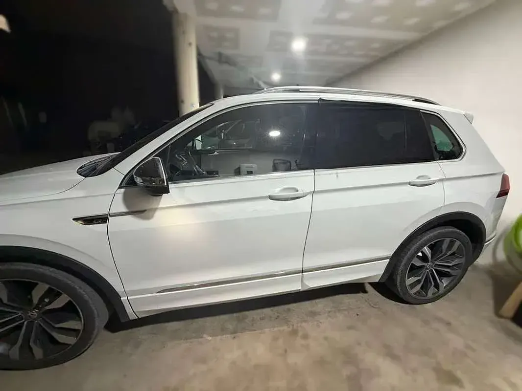 Usado VW Tiguan Sportline 184 CV (135 kW) 2017 Blanco SUV