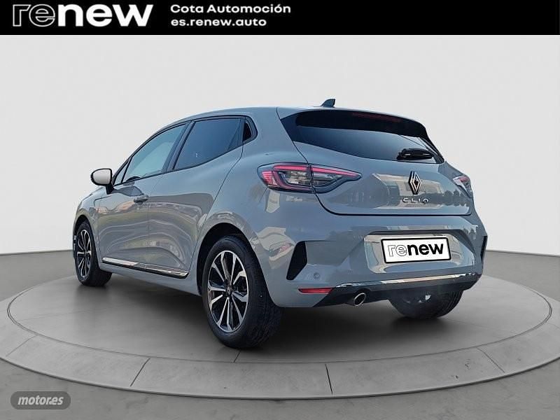 Usado Renault Clio V Techno 145 CV (106 kW) 2025 Gris Berlina
