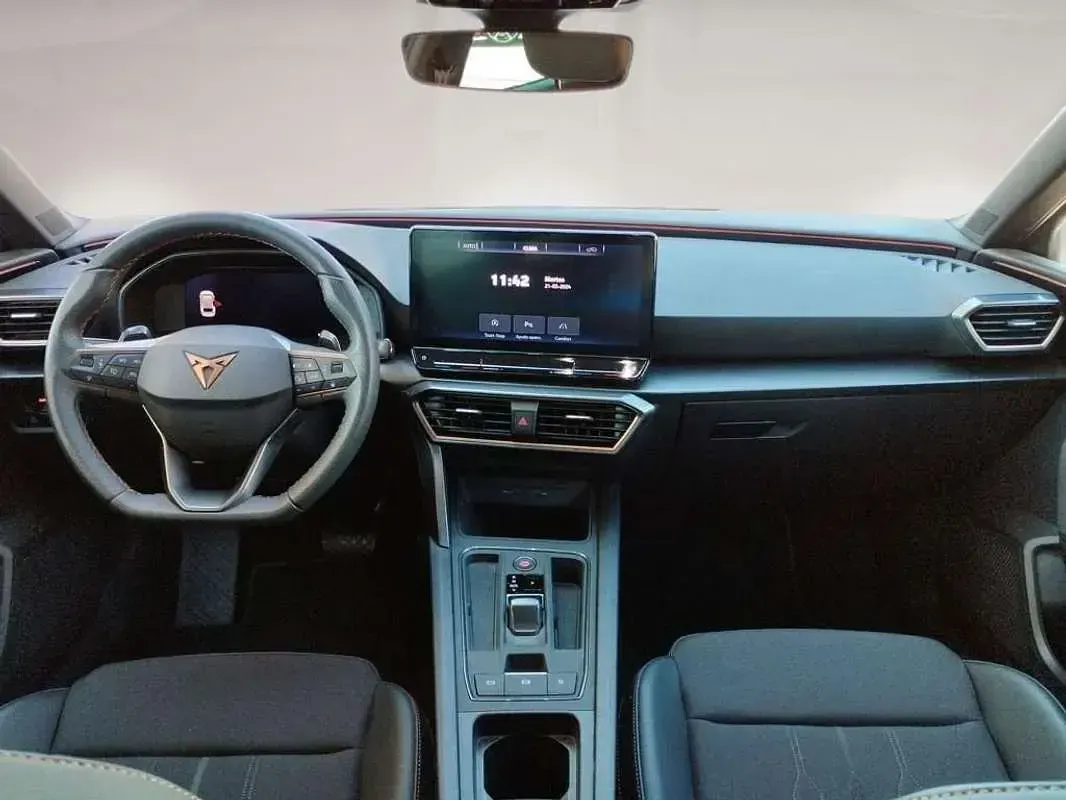 Usado Cupra Leon 150 CV (110 kW) 2024 Blanco Familiar