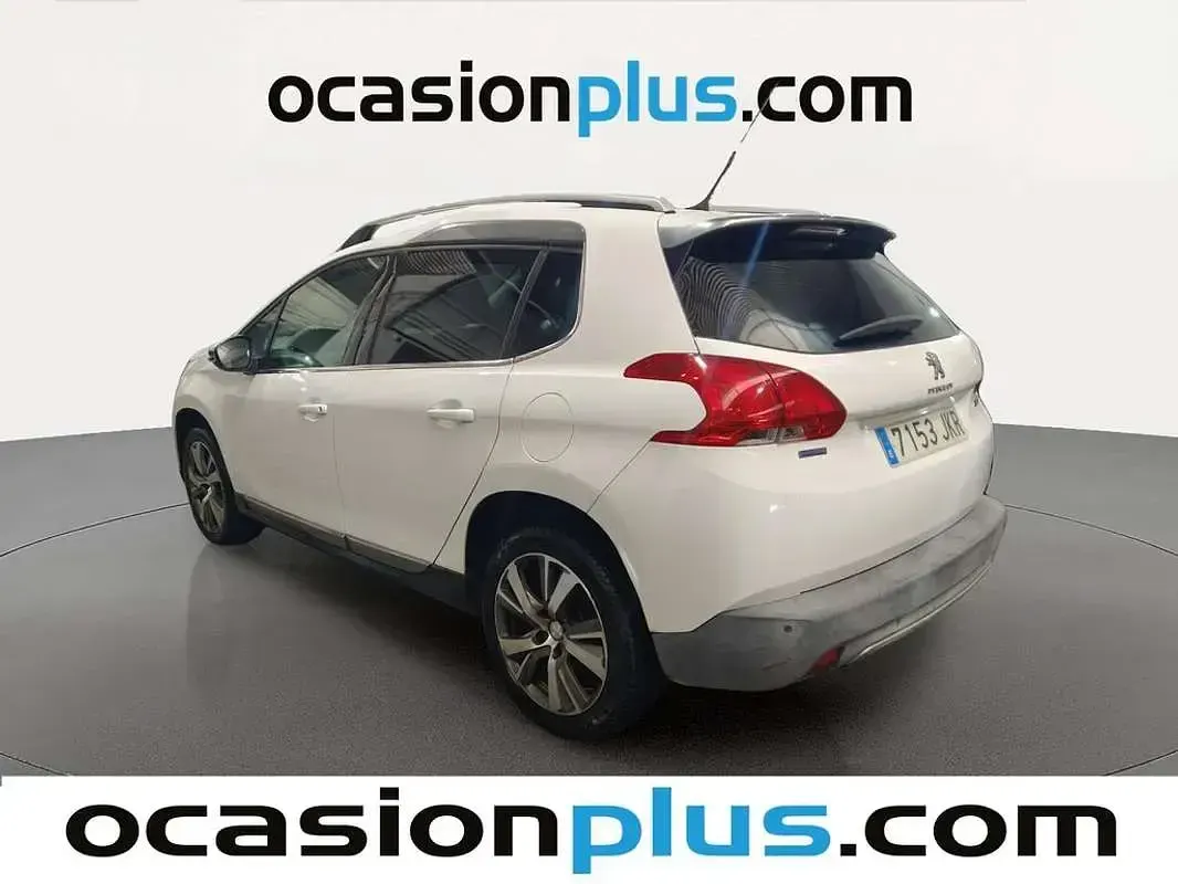 Usado Peugeot 2008 Allure 110 CV (80 kW) 2015 Blanco SUV