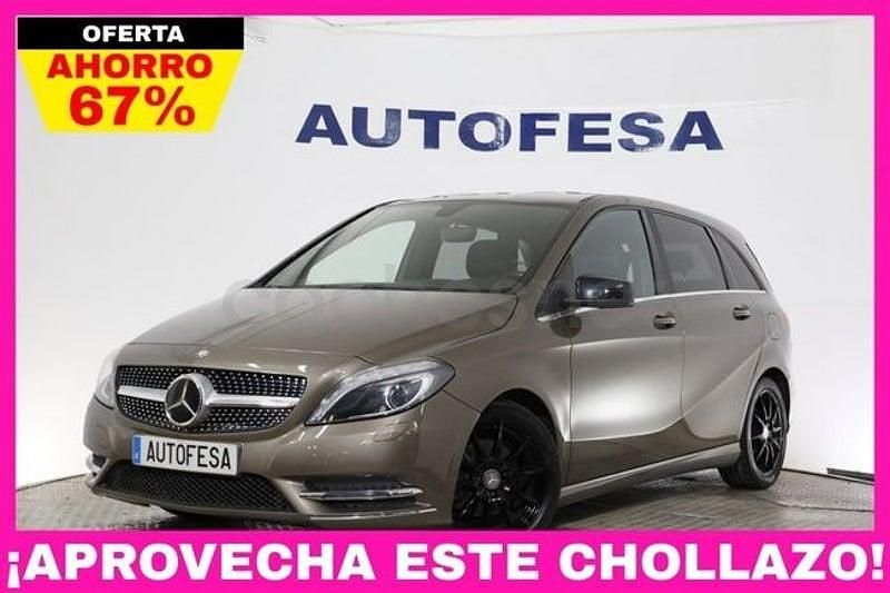 Usado Mercedes B180 109 CV (80 kW) 2013 Beige Monovolumen