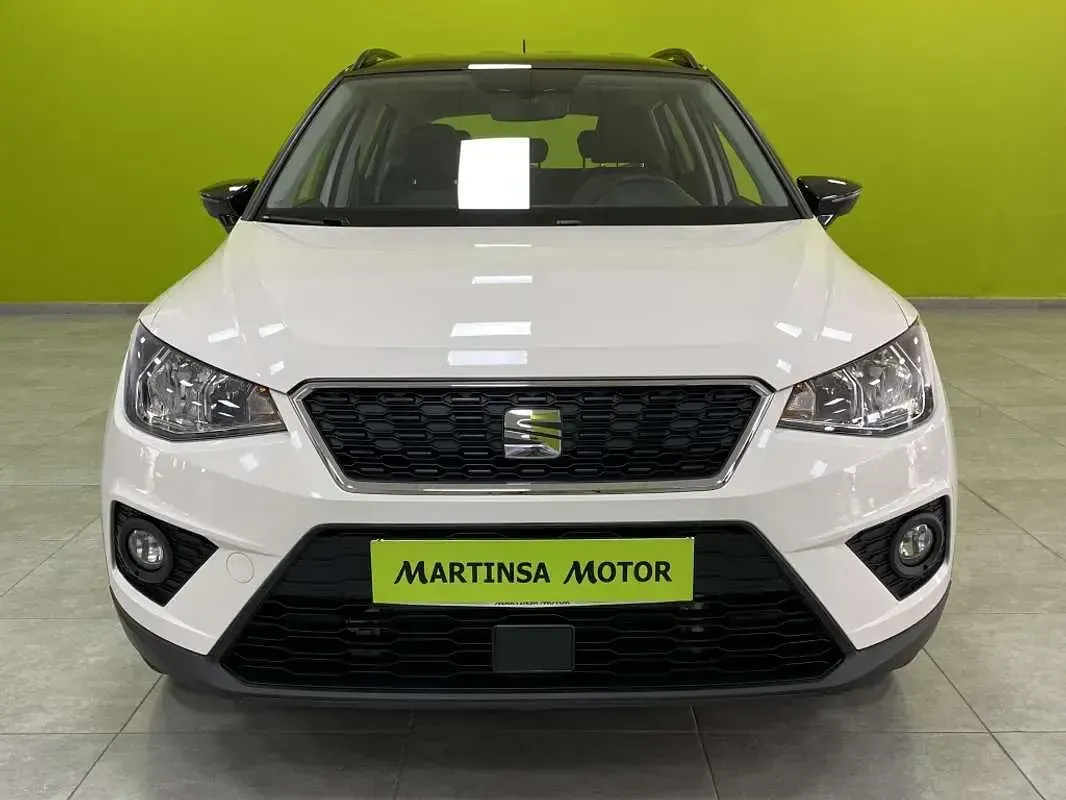 Usado Seat Arona Style 110 CV (80 kW) 2021 Blanco SUV