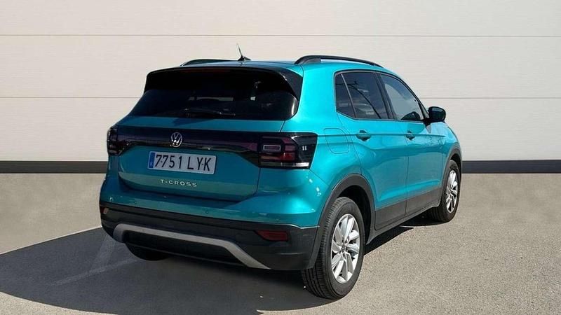 Usado VW T-Cross Advance 95 CV (69 kW) 2022 Verde SUV