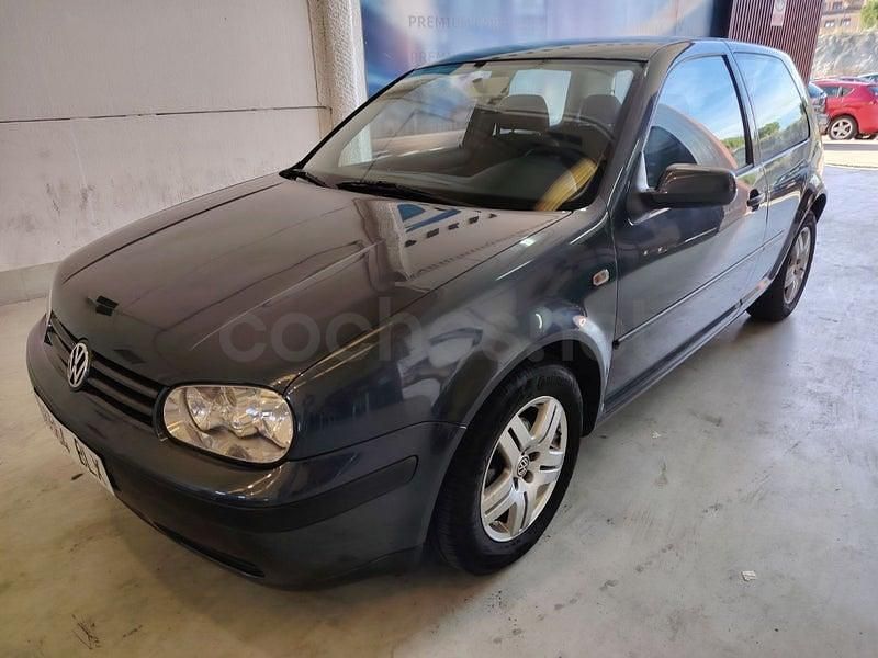 Usado VW Golf IV Conceptline 75 CV (55 kW) 2001 Gris / plata Berlina