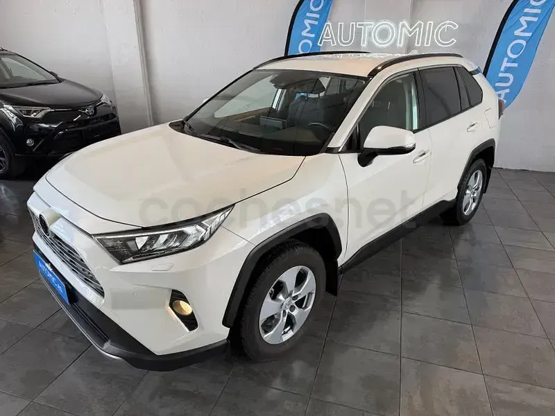 Usado Toyota RAV4 Advance 151 CV (111 kW) 2019 Blanco SUV