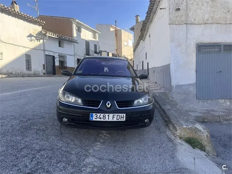 Usado Renault Laguna II Dynamique 150 CV (110 kW) 2006 Negro Berlina