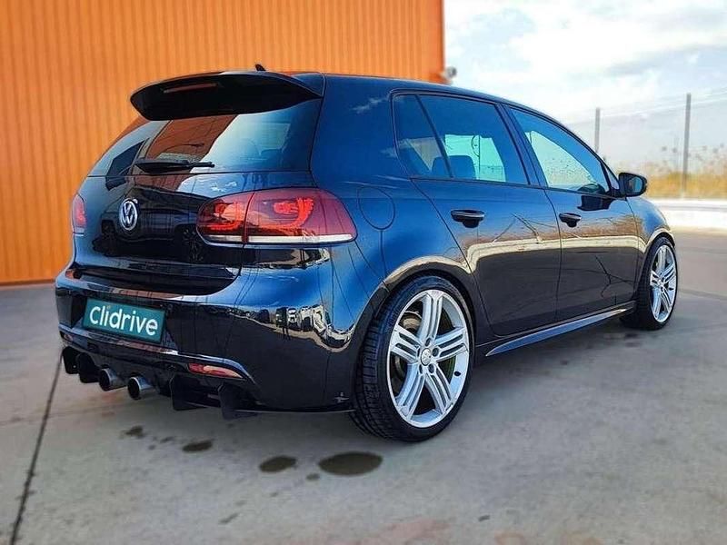 Usado VW Golf VI R 271 CV (199 kW) 2010 Negro Utilitario