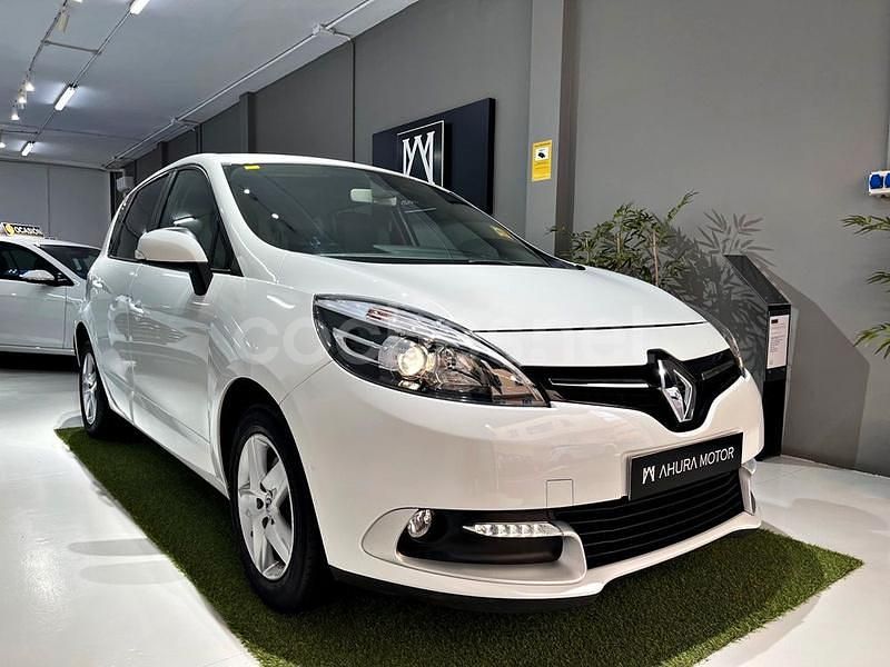 Usado Renault Scénic III 115 CV (84 kW) 2015 Blanco Monovolumen