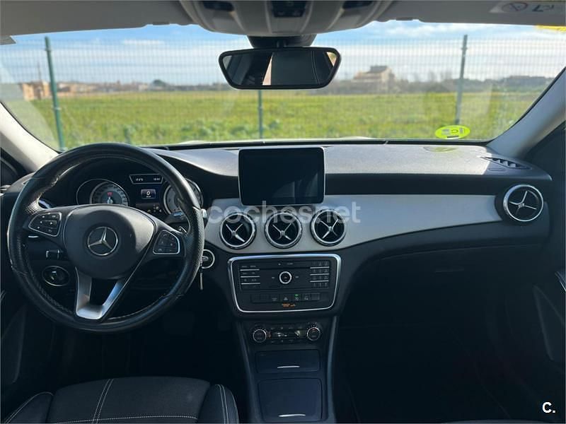 Usado Mercedes GLA200 Urban 136 CV (100 kW) 2015 Blanco SUV