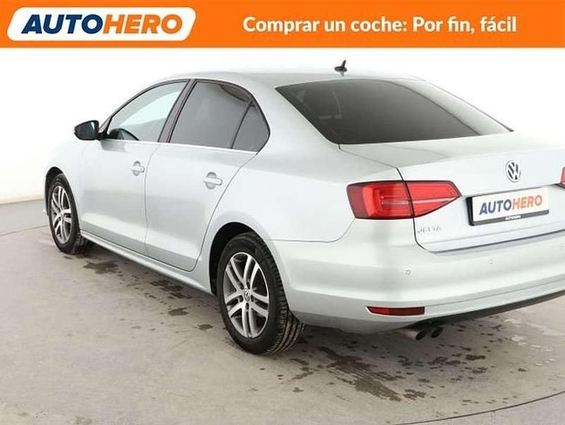 Usado VW Jetta Sport 150 CV (110 kW) 2014 Gris Berlina