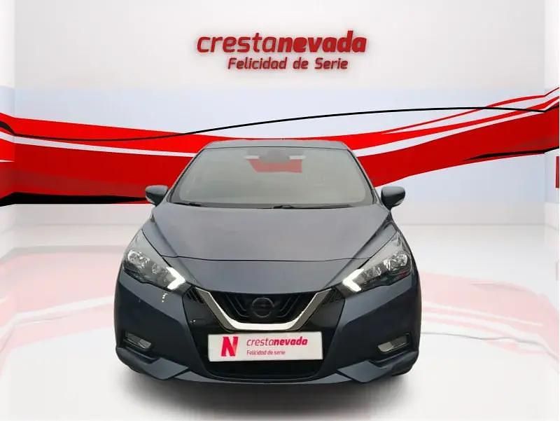 Usado Nissan Micra Acenta 92 CV (67 kW) 2022 Gris Utilitario