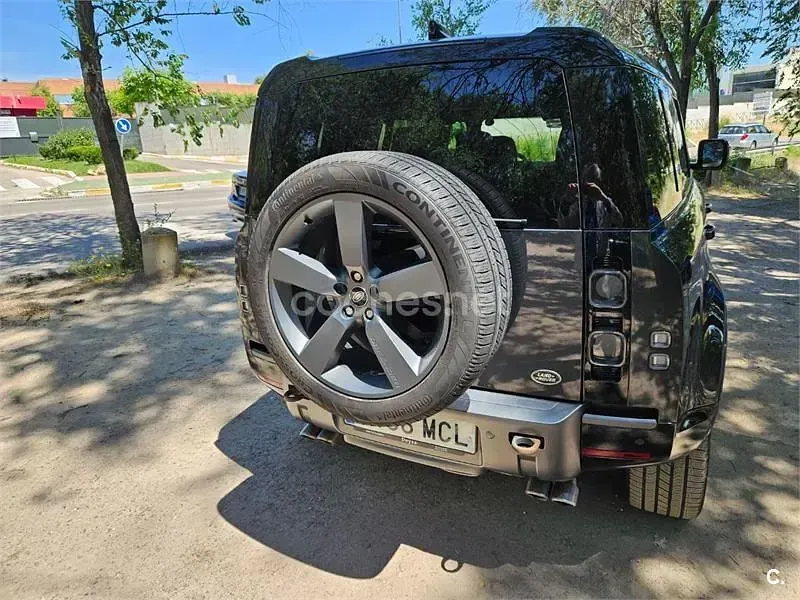 Usado Land Rover Defender 525 CV (386 kW) 2022 Negro SUV