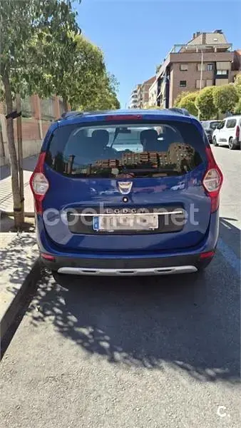 Usado Dacia Lodgy 107 CV (78 kW) 2021 Azul Monovolumen