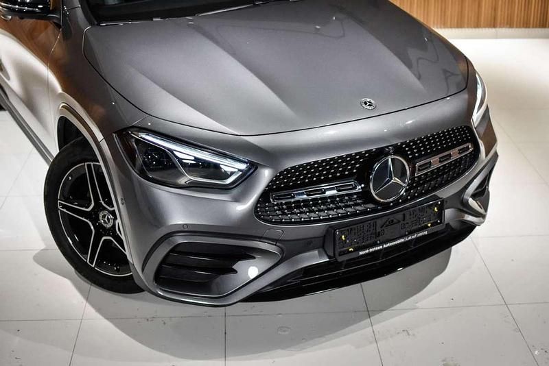 Usado Mercedes GLA200 150 CV (110 kW) 2025 Azul SUV