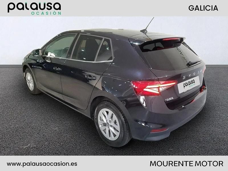 Usado Skoda Fabia 116 HP (85 kW) 2025 Preto Sedan