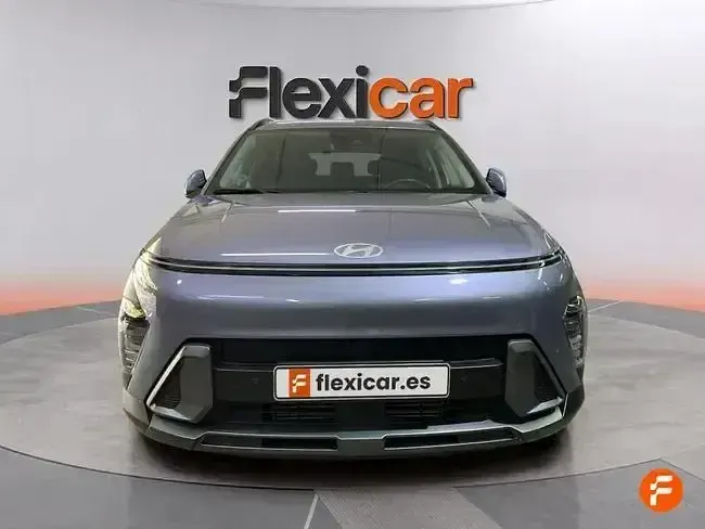 Usado Hyundai Kona 120 CV (88 kW) 2024 Gris SUV