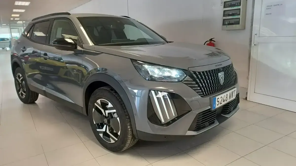 Usado Peugeot 2008 Allure 136 CV (100 kW) 2024 Otro SUV