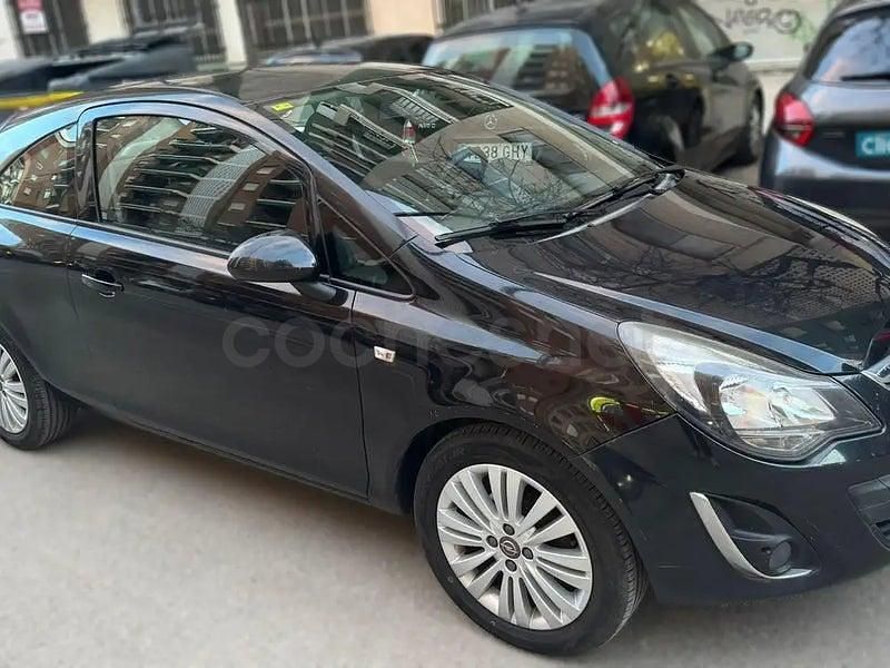 Usado Opel Corsa Selective 85 CV (62 kW) 2014 Negro Utilitario