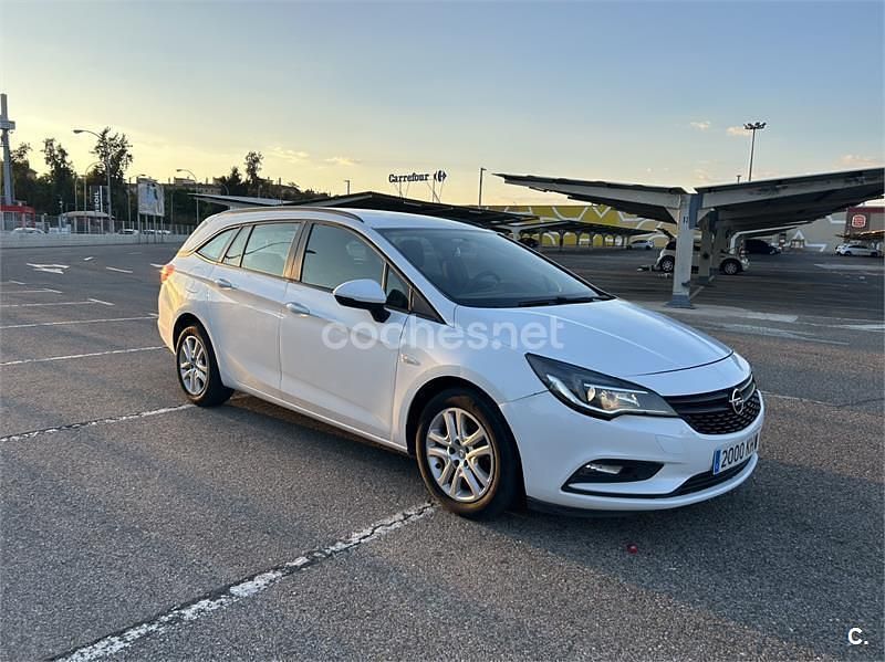 Blanco Usado 2018 Opel Astra Business Familiar | 4990 € (Super precio) - Imagen 1/4