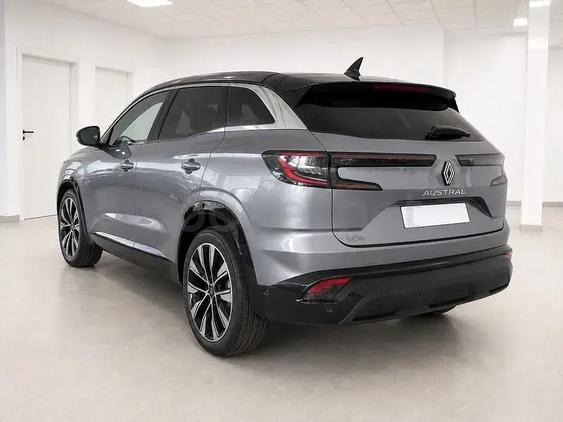 Usado Renault Austral Techno 200 CV (147 kW) 2023 Gris / plata SUV