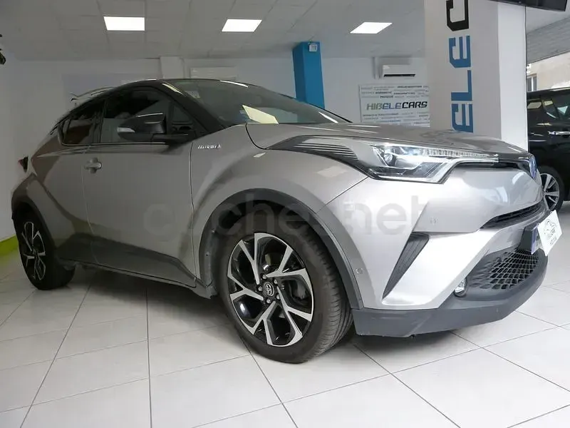 Usado Toyota C-HR Advance 122 CV (89 kW) 2019 Gris / plata SUV