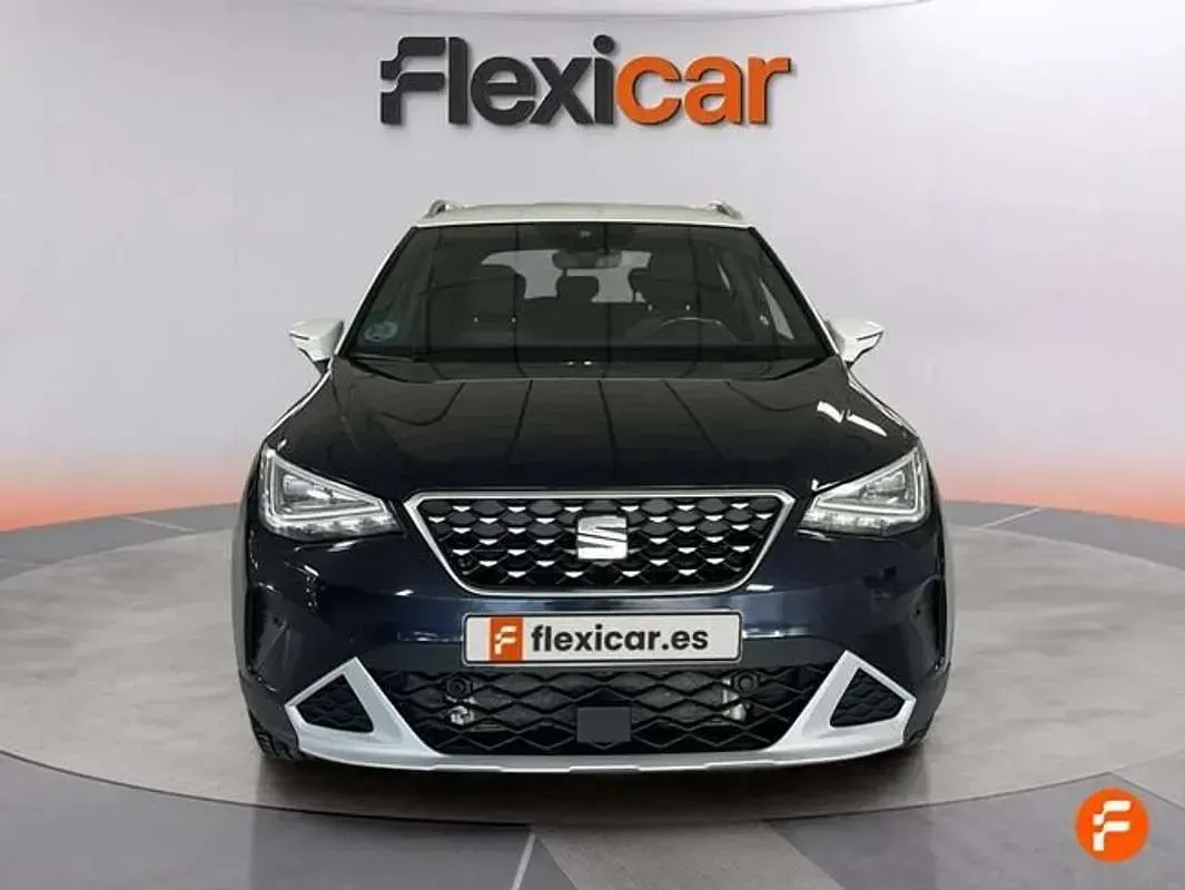 Usado Seat Arona Xperience 90 HP (66 kW) 2022 Azul SUV