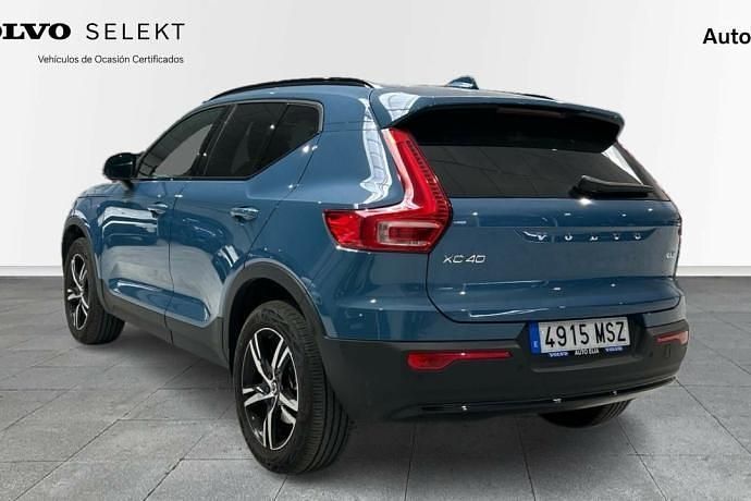 Usado Volvo XC40 Plus 163 CV (119 kW) 2024 Azul SUV