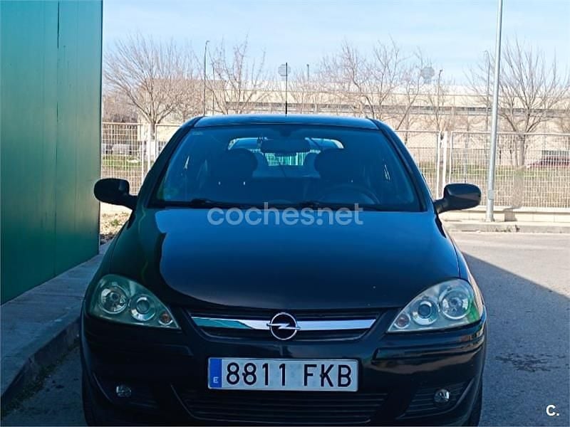 Usado Opel Corsa Essentia 80 HP (58 kW) 2006 Preto Citadino