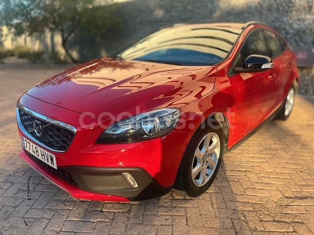Usado Volvo V40 CC Kinetic 115 CV (84 kW) 2014 Rojo Familiar