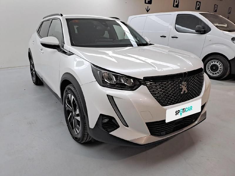 Usado Peugeot 2008 Allure 131 CV (96 kW) 2021 Blanco SUV