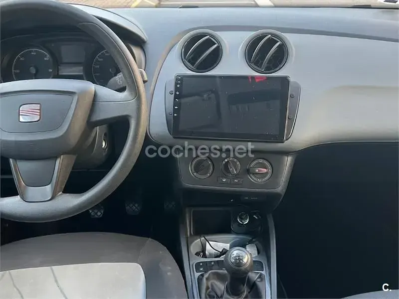 Usado Seat Ibiza Style 90 CV (66 kW) 2012 Gris / plata Berlina