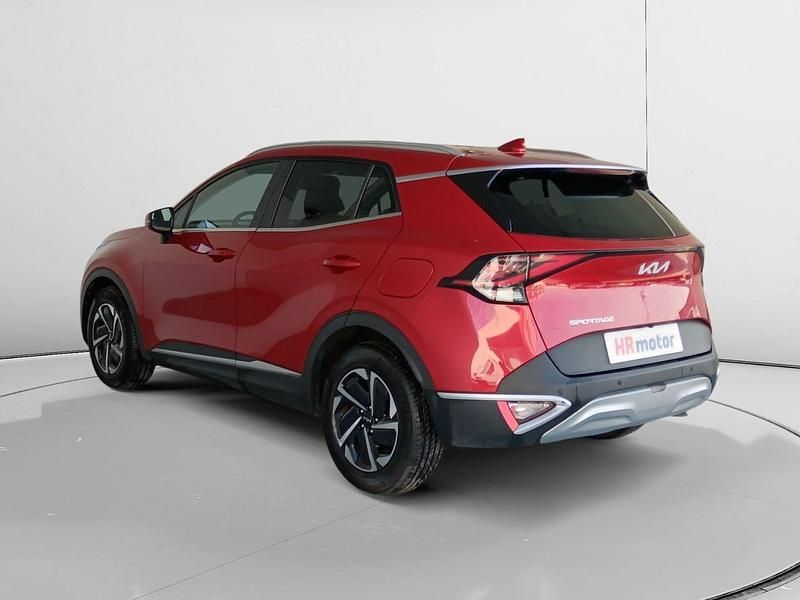 Usado Kia Sportage Motion 150 CV (110 kW) 2022 Rojo SUV
