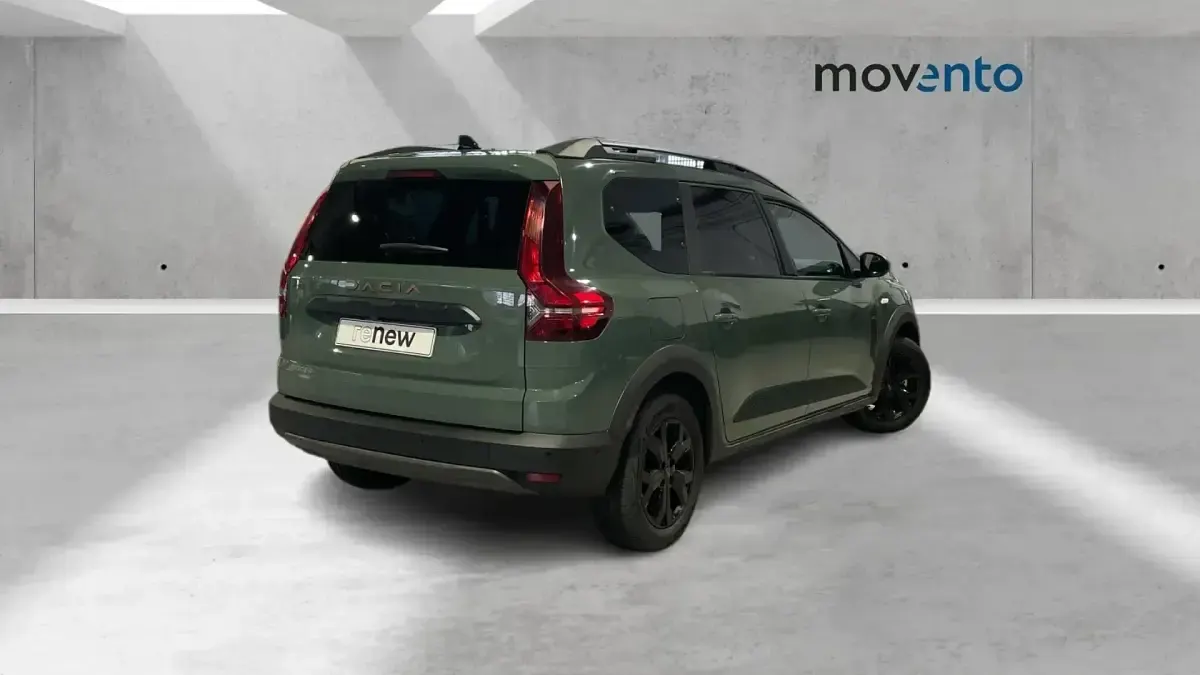 Usado Dacia Jogger Extreme 140 CV (102 kW) 2025 Verde Monovolumen