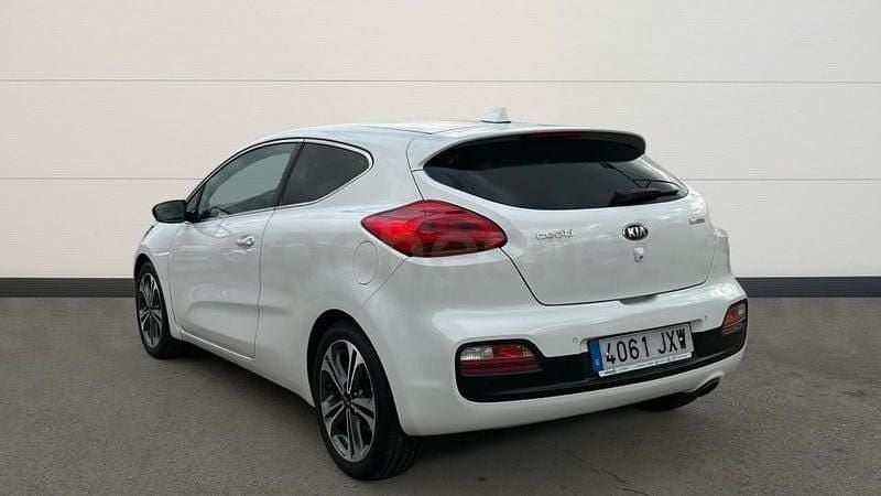 Usado Kia ProCeed 120 CV (88 kW) 2017 Blanco Utilitario